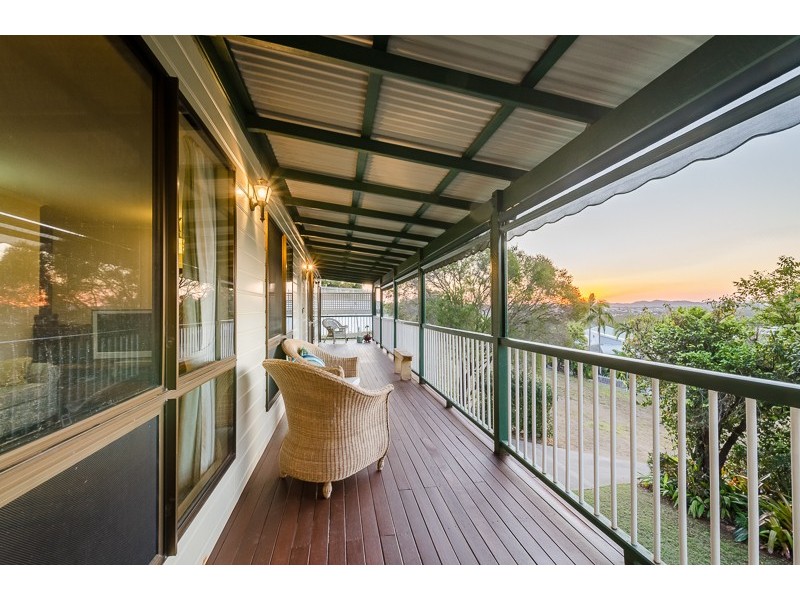 10 Earls Court, Telina QLD 4680