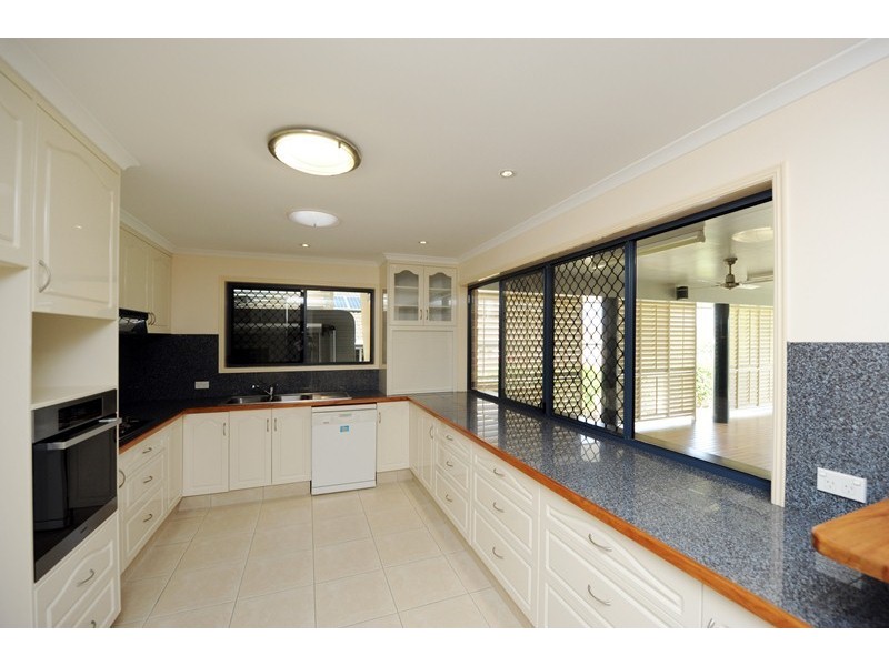 7 Kings Court, Telina QLD 4680