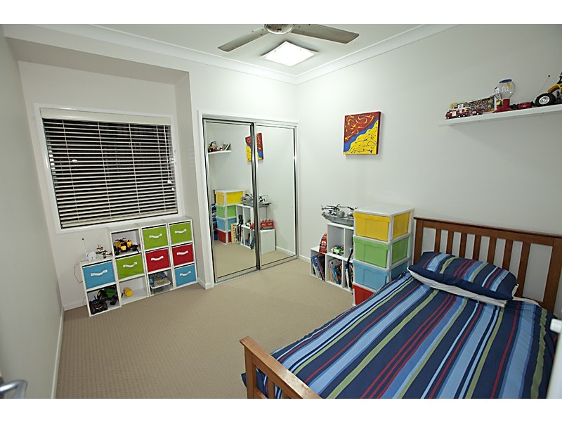 8 Scorpius Place, Telina QLD 4680