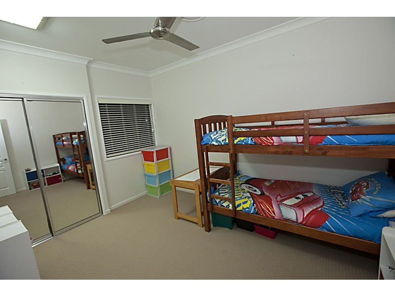8 Scorpius Place, Telina QLD 4680