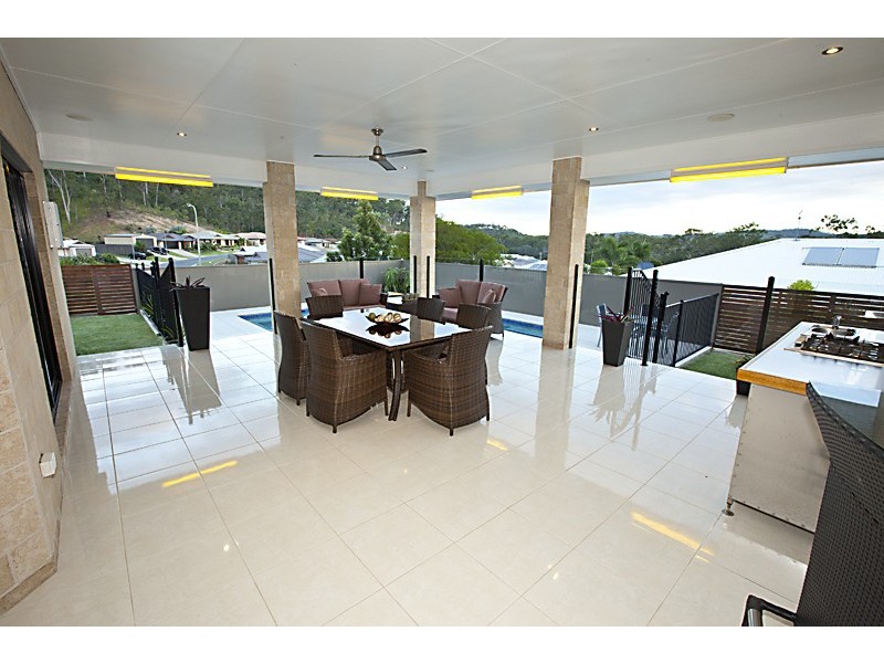8 Scorpius Place, Telina QLD 4680