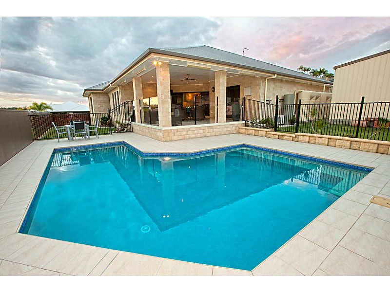 8 Scorpius Place, Telina QLD 4680