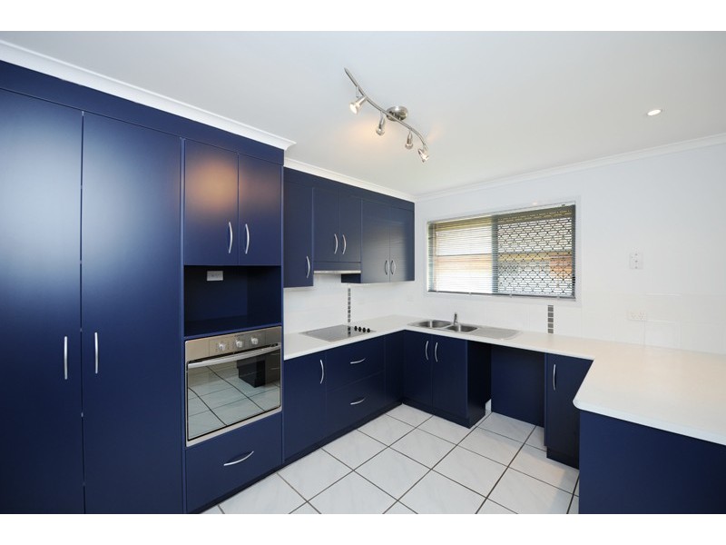 9 Finchley Street, Telina QLD 4680