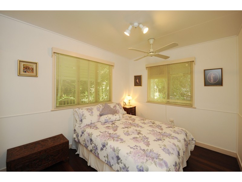 15 Fowler Street, West Gladstone QLD 4680