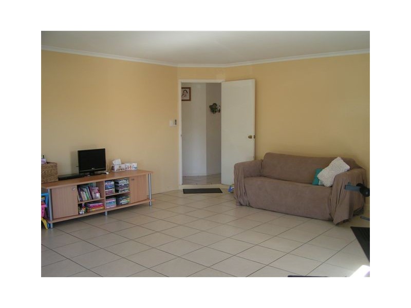 5 Somerset Close, Clinton QLD 4680