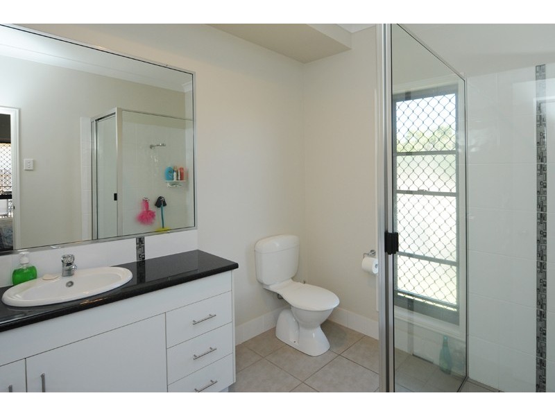 19 Larcom Rise, West Gladstone QLD 4680