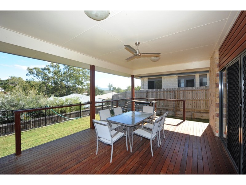 19 Larcom Rise, West Gladstone QLD 4680