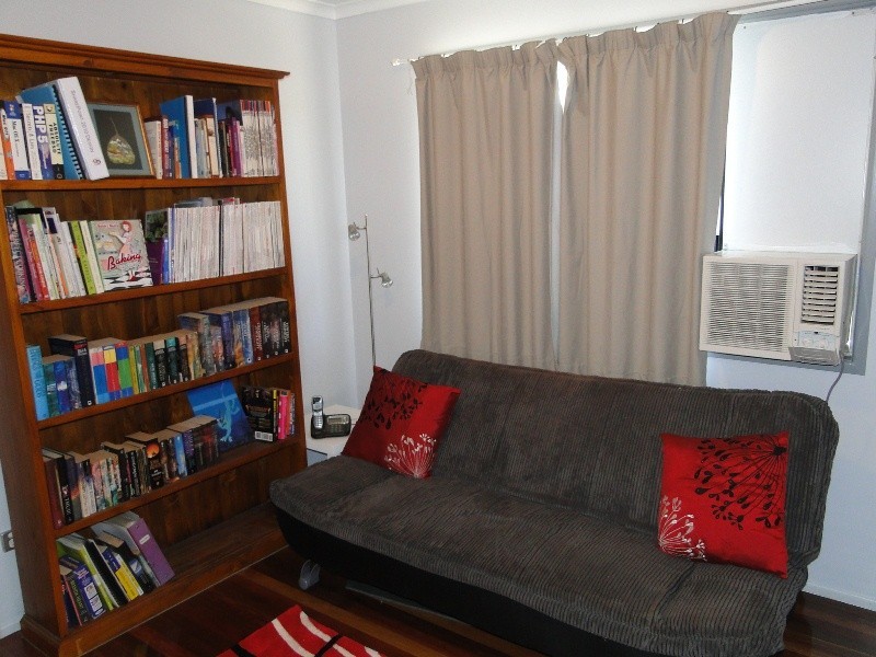 1 Butler Street, New Auckland QLD 4680