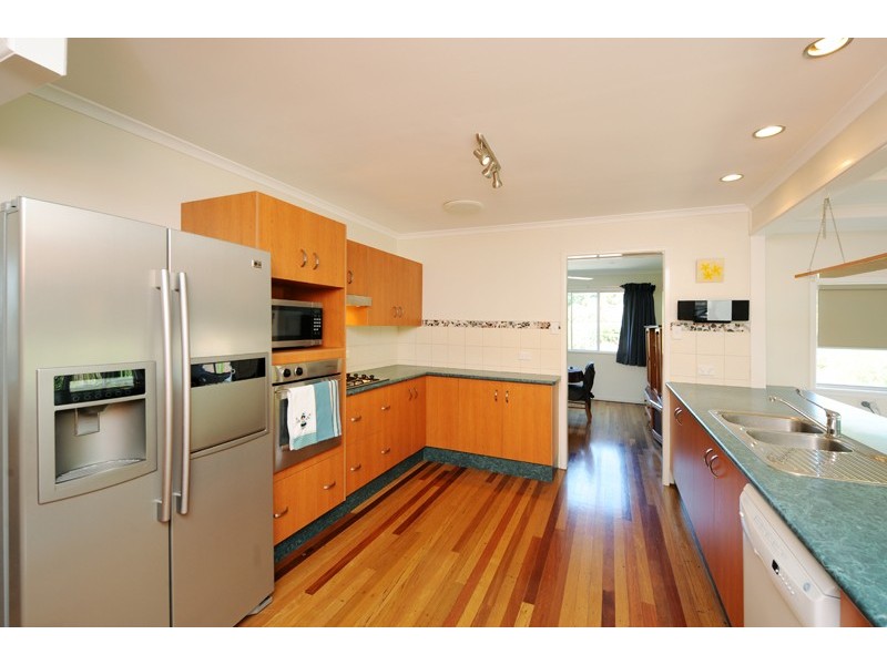 11 Far Street, West Gladstone QLD 4680