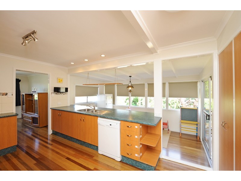 11 Far Street, West Gladstone QLD 4680