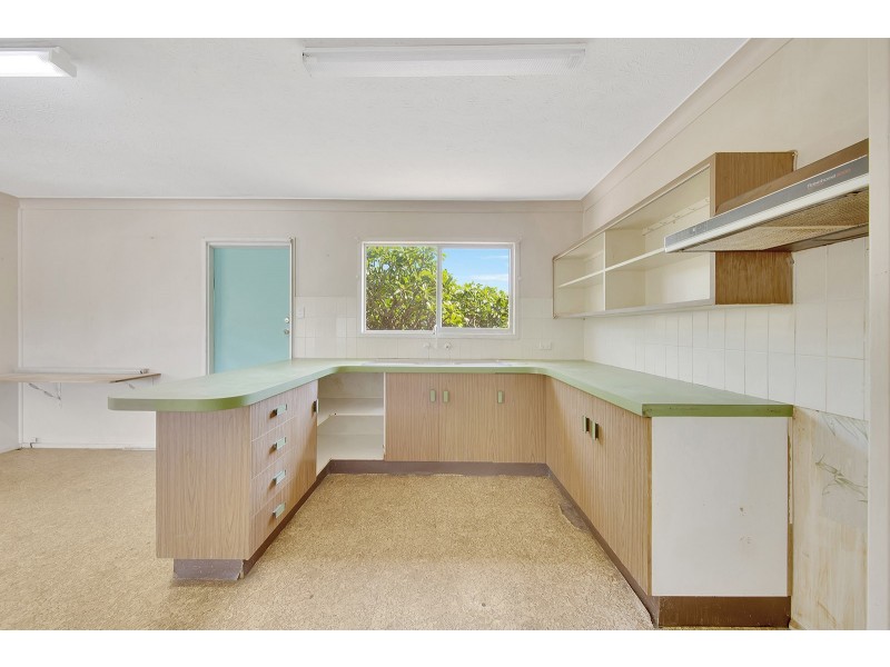 17 Rifle Range Road, Sun Valley QLD 4680