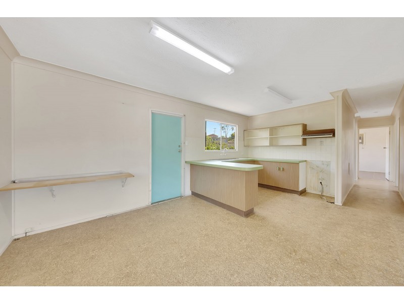 17 Rifle Range Road, Sun Valley QLD 4680