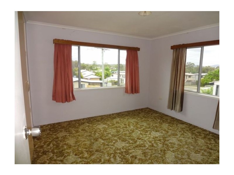 21 Cook Street, West Gladstone QLD 4680