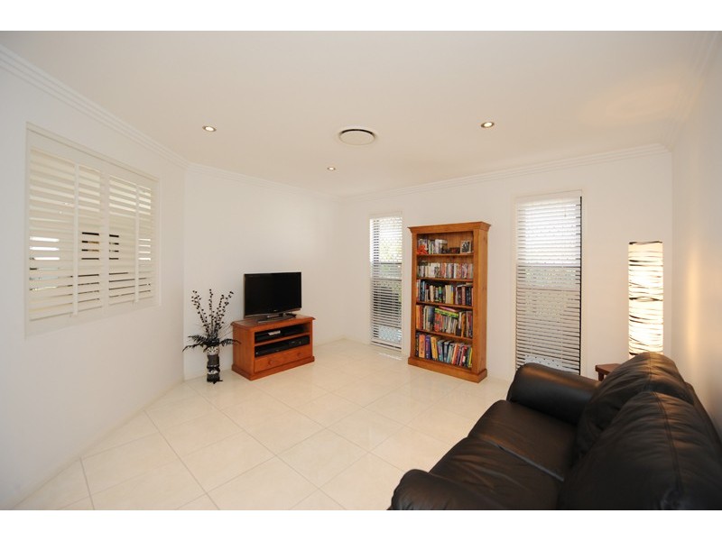 4 Matilda Court, Glen Eden QLD 4680