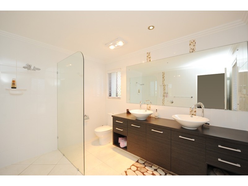 4 Matilda Court, Glen Eden QLD 4680