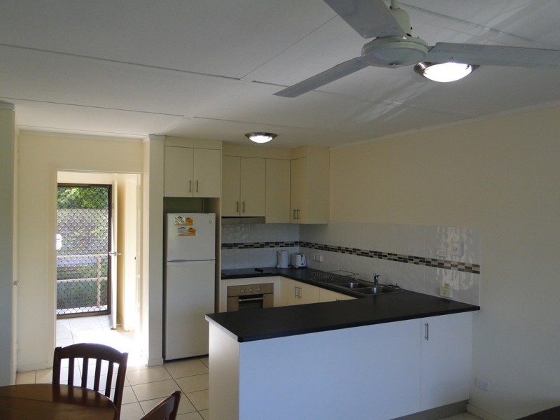 2/35 BUTLER STREET, New Auckland QLD 4680