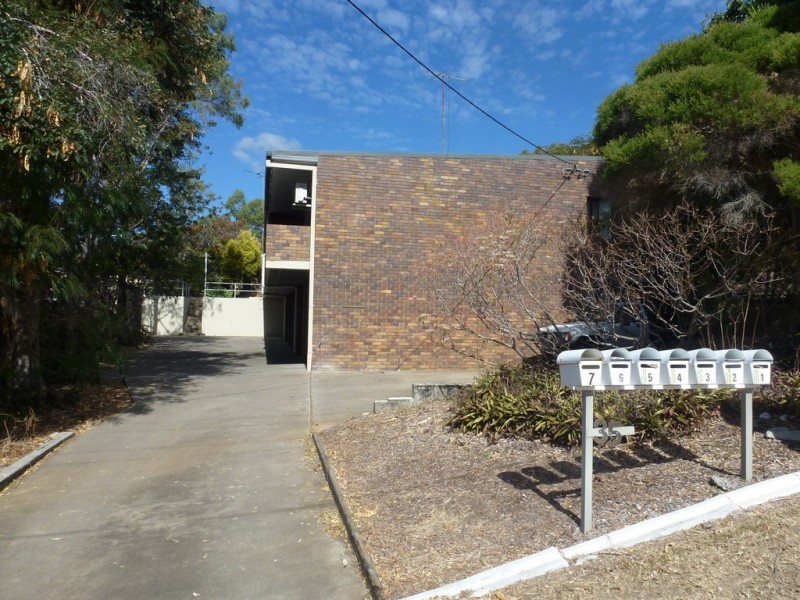 2/35 BUTLER STREET, New Auckland QLD 4680