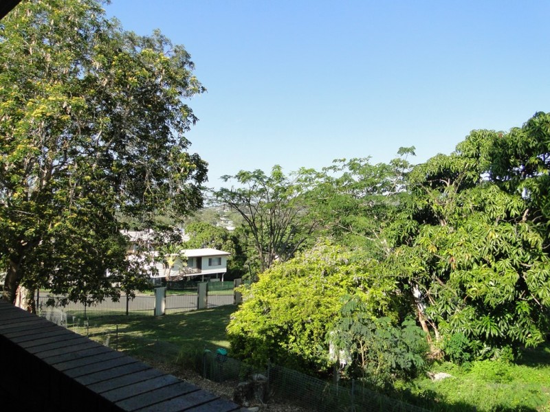 2/35 BUTLER STREET, New Auckland QLD 4680