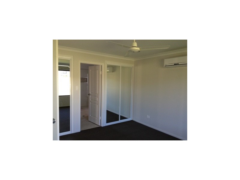 5 Woodland Court, Kirkwood QLD 4680