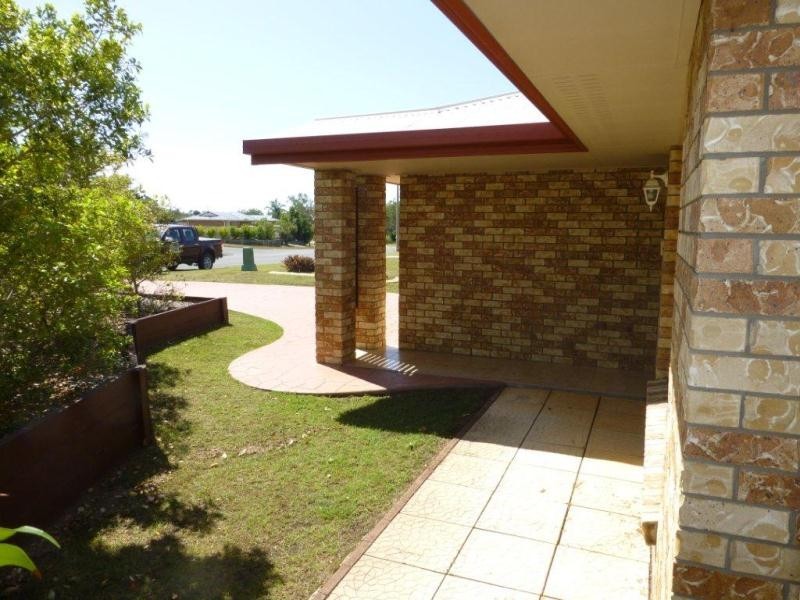 59 Emmadale Drive, New Auckland QLD 4680