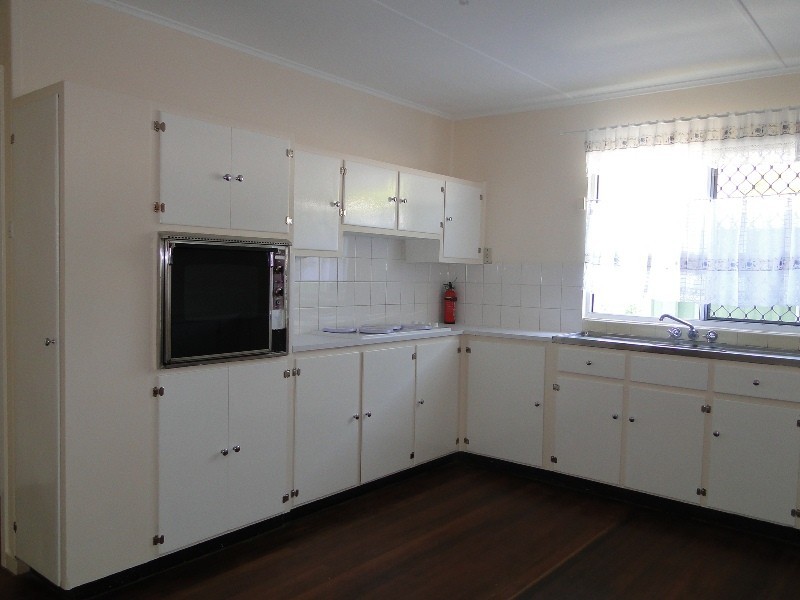 73 Sutton Street, Barney Point QLD 4680