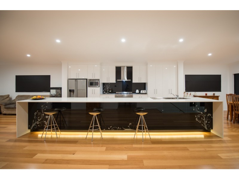 37 Lighthouse Drive, Boyne Island QLD 4680
