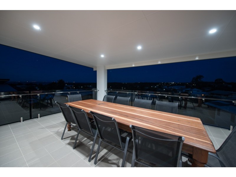 37 Lighthouse Drive, Boyne Island QLD 4680