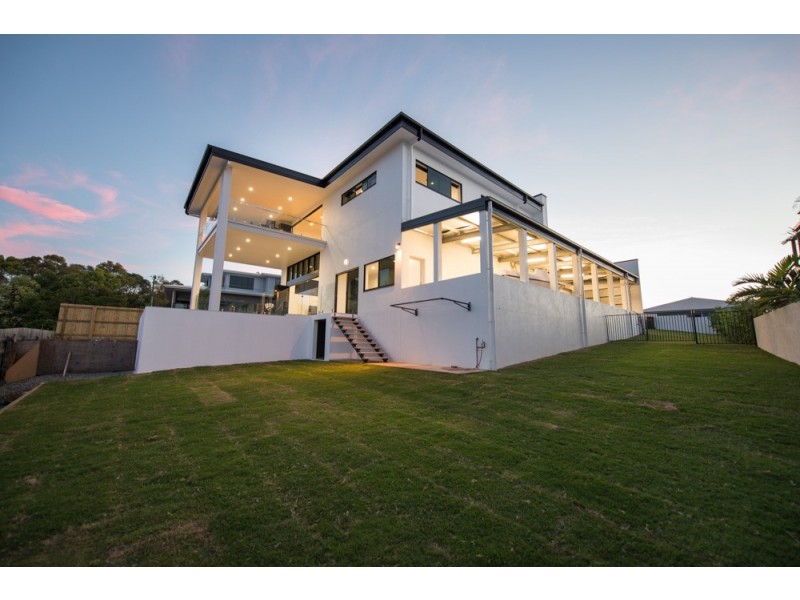 37 Lighthouse Drive, Boyne Island QLD 4680
