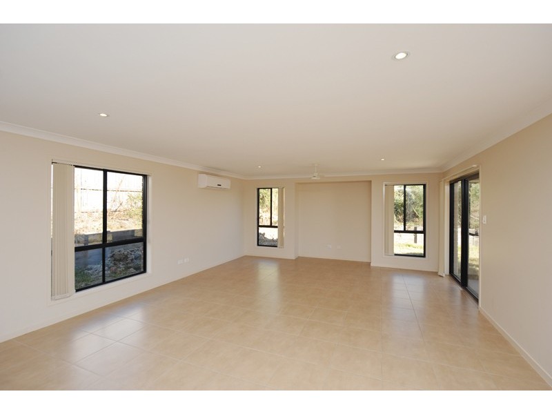 28 Liriope Drive, Kirkwood QLD 4680