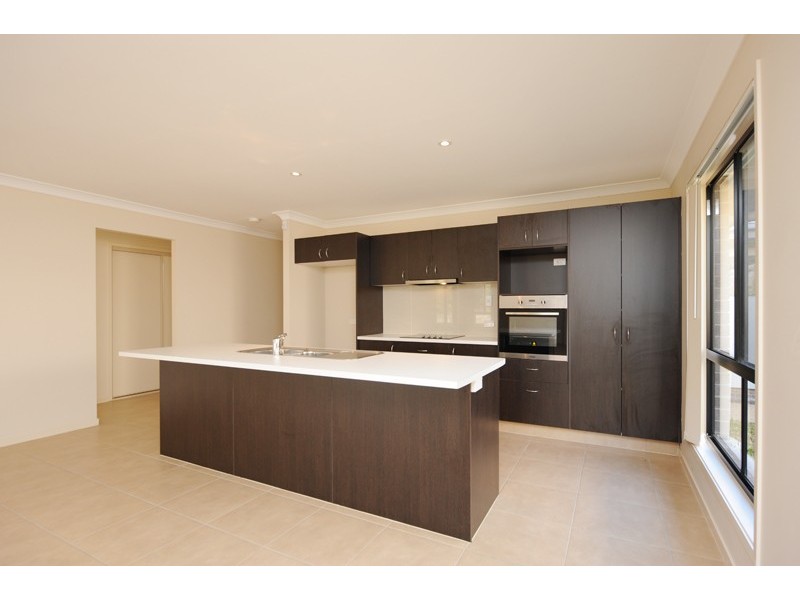 28 Liriope Drive, Kirkwood QLD 4680