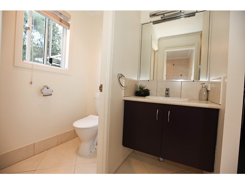 28 Wivenhoe Close, Clinton QLD 4680