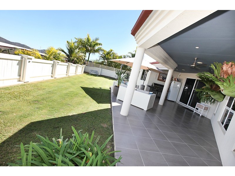 28 Wivenhoe Close, Clinton QLD 4680