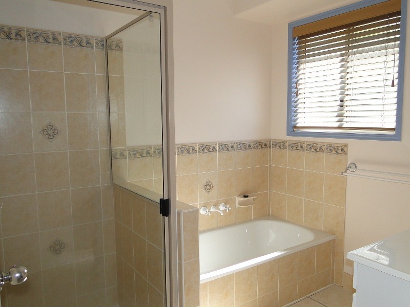 5 HAMILTON DRIVE, Clinton QLD 4680