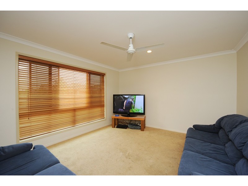 6 Larcom Rise, West Gladstone QLD 4680