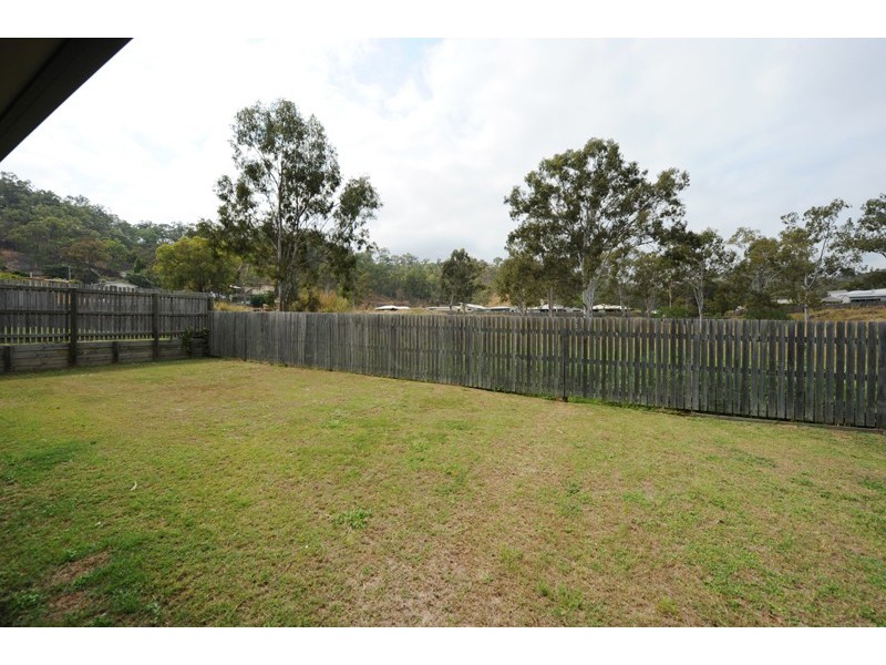 6 Larcom Rise, West Gladstone QLD 4680