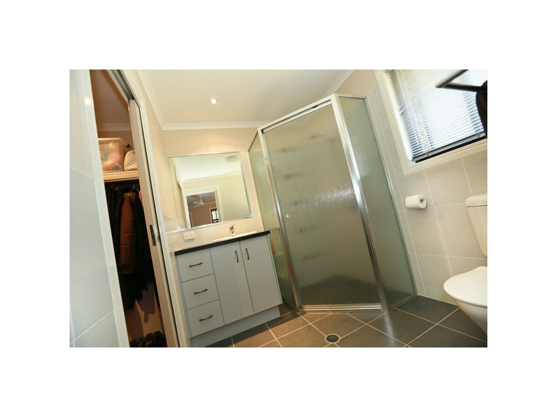 17 Reinaerhoff Crescent, Glen Eden QLD 4680