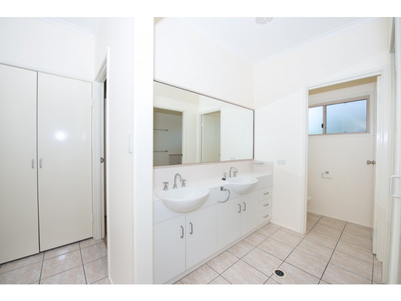 20 Ellington Street, New Auckland QLD 4680