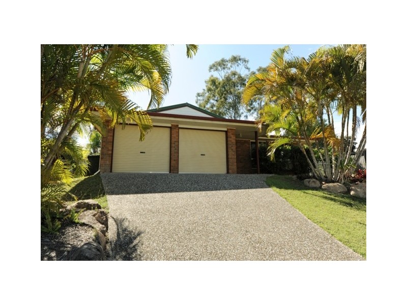 11 Lagoon Court, Clinton QLD 4680