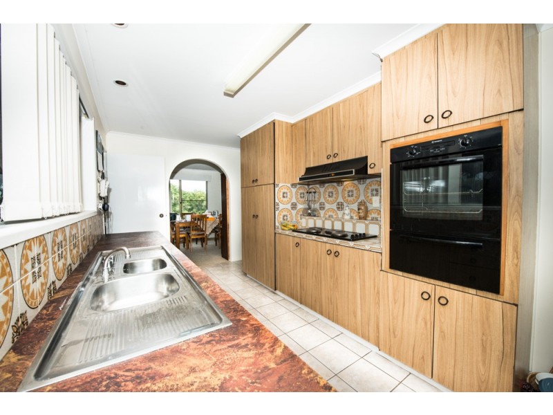 27 Jupiter Street, Telina QLD 4680