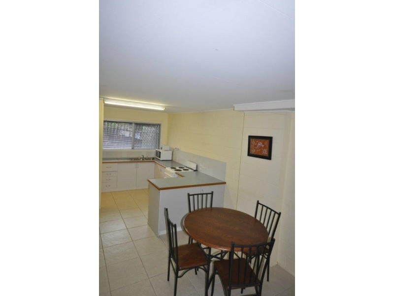 2/30 WISTARI ST, Clinton QLD 4680