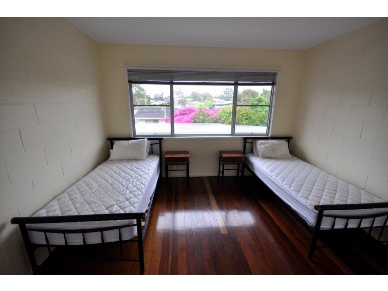 2/30 WISTARI ST, Clinton QLD 4680