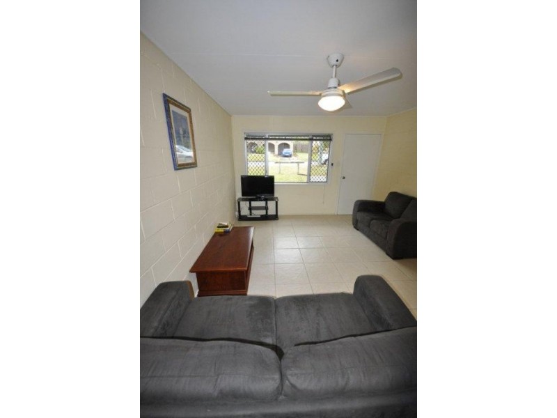 2/30 WISTARI ST, Clinton QLD 4680