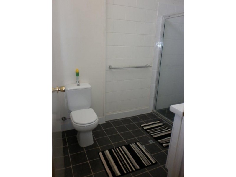 4/30 WISTARI STREET, Clinton QLD 4680