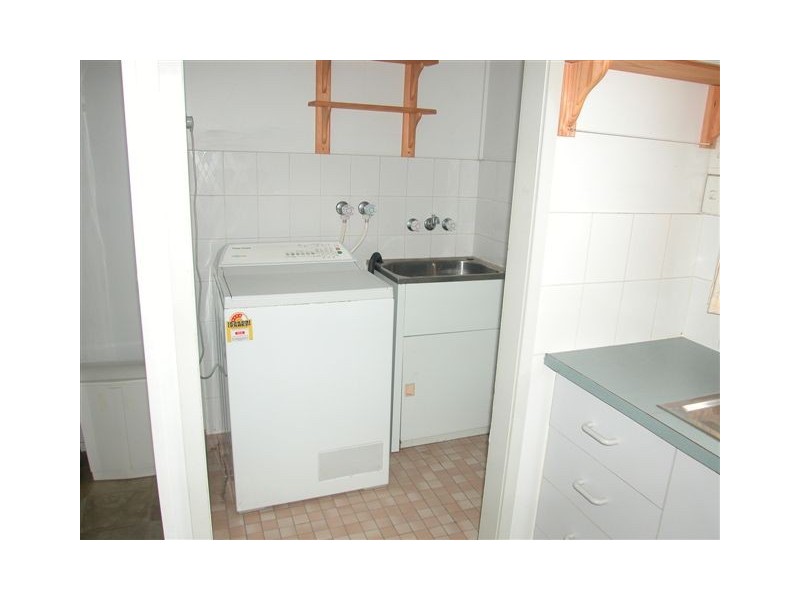 4/30 WISTARI STREET, Clinton QLD 4680