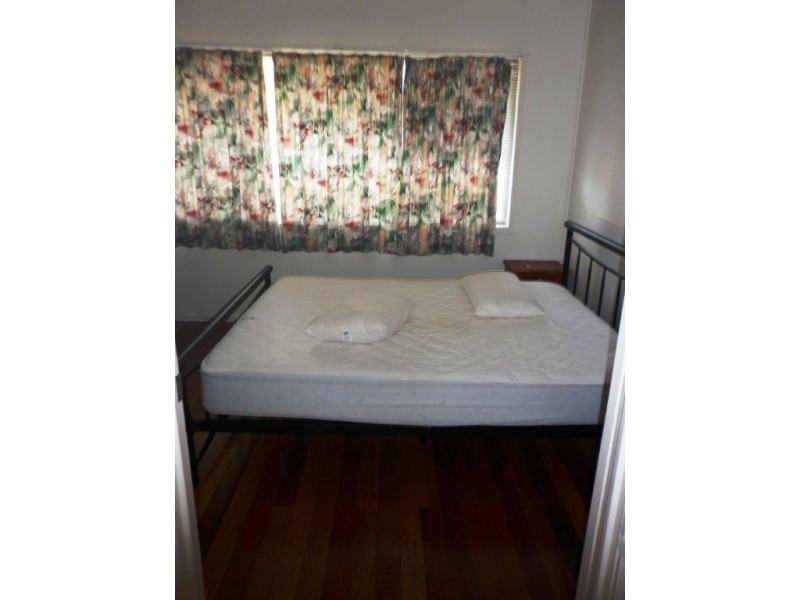 4/30 WISTARI STREET, Clinton QLD 4680