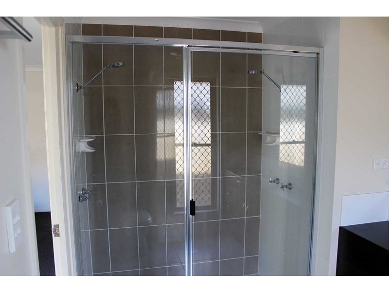 26 Spence Court, Kirkwood QLD 4680