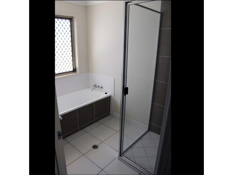 26 Spence Court, Kirkwood QLD 4680