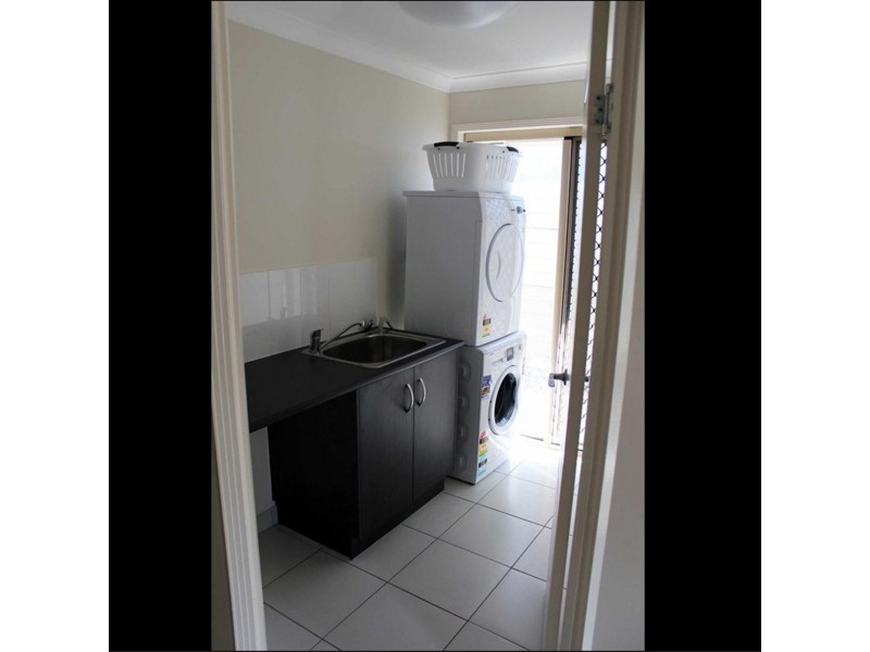 26 Spence Court, Kirkwood QLD 4680