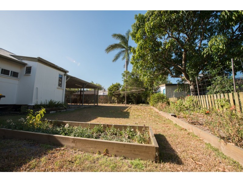 60 Barney Street, Barney Point QLD 4680