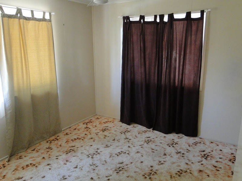 38 Park Street, West Gladstone QLD 4680